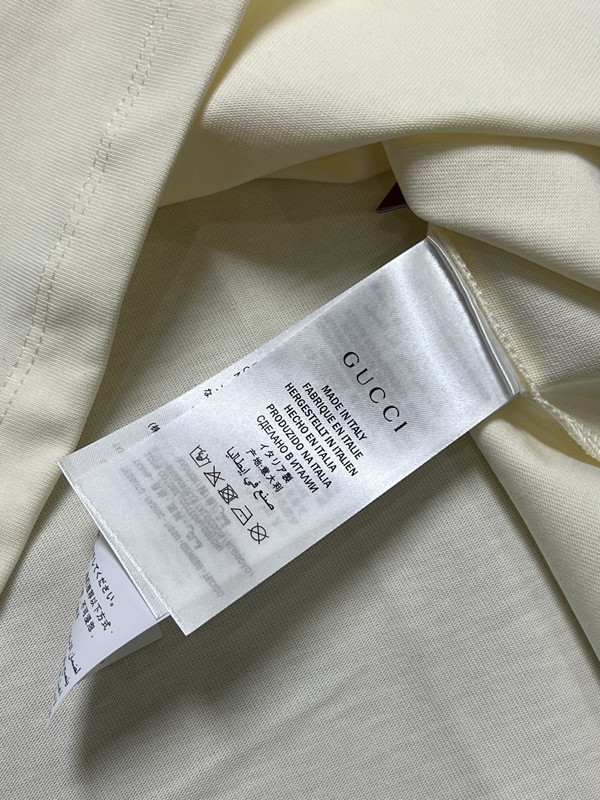 ブランドTシャツ全体デザイン